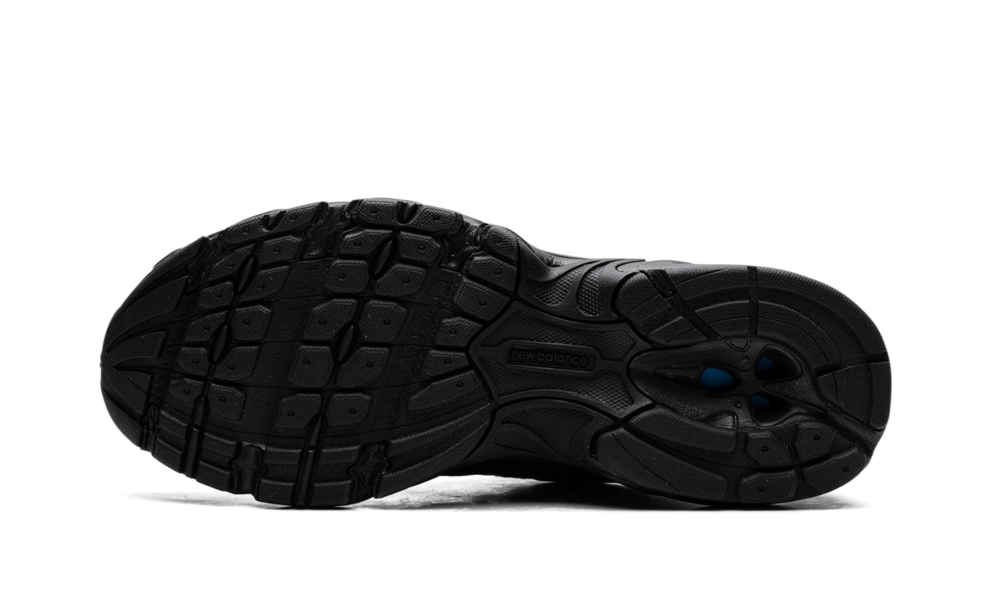 530 "Black Dark Grey" MR530PB