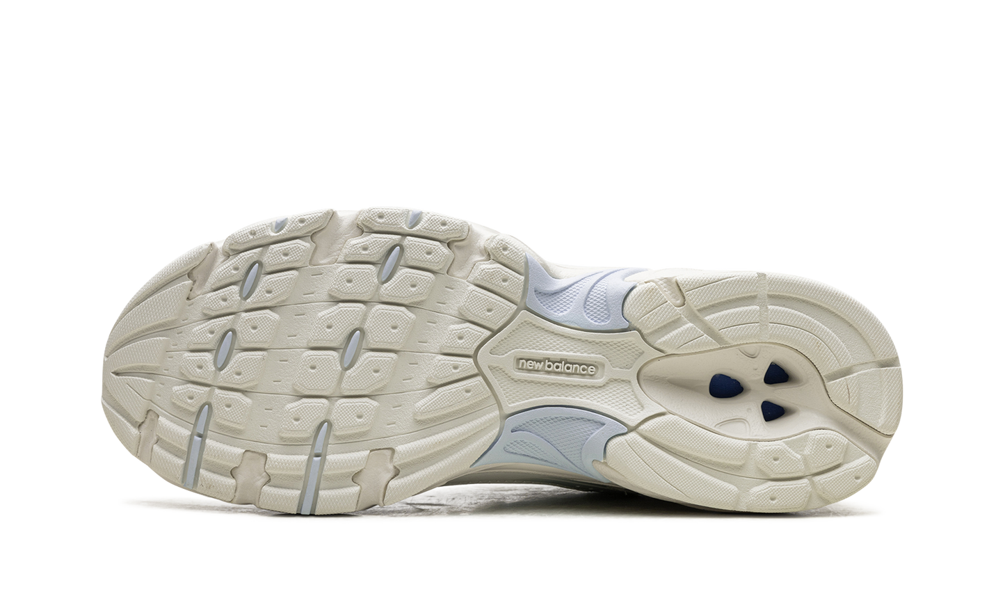 530 GS "White Starlight" GR530WS