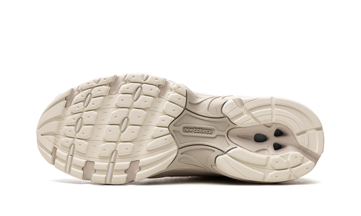 530 "Moonbeam Sea Salt" MR530AA1