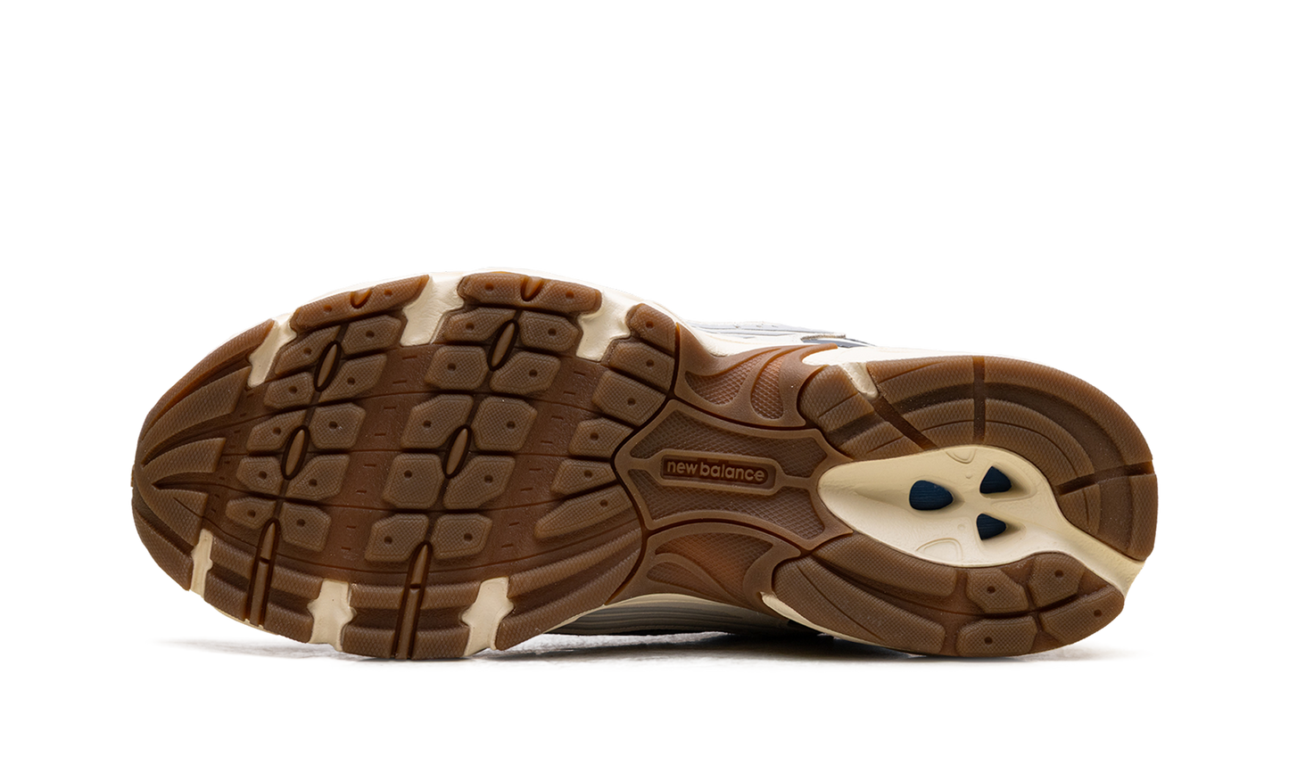 530 "Raincloud/Castlerock" U530SUB