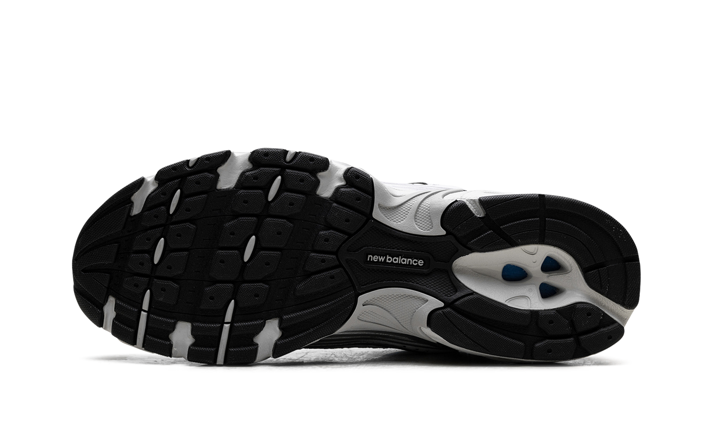 530 "Silver Grey" MR530FGB