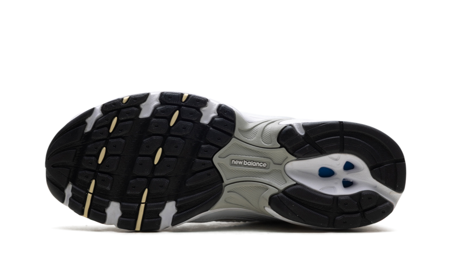 530 "White Calcium" MR530SGA