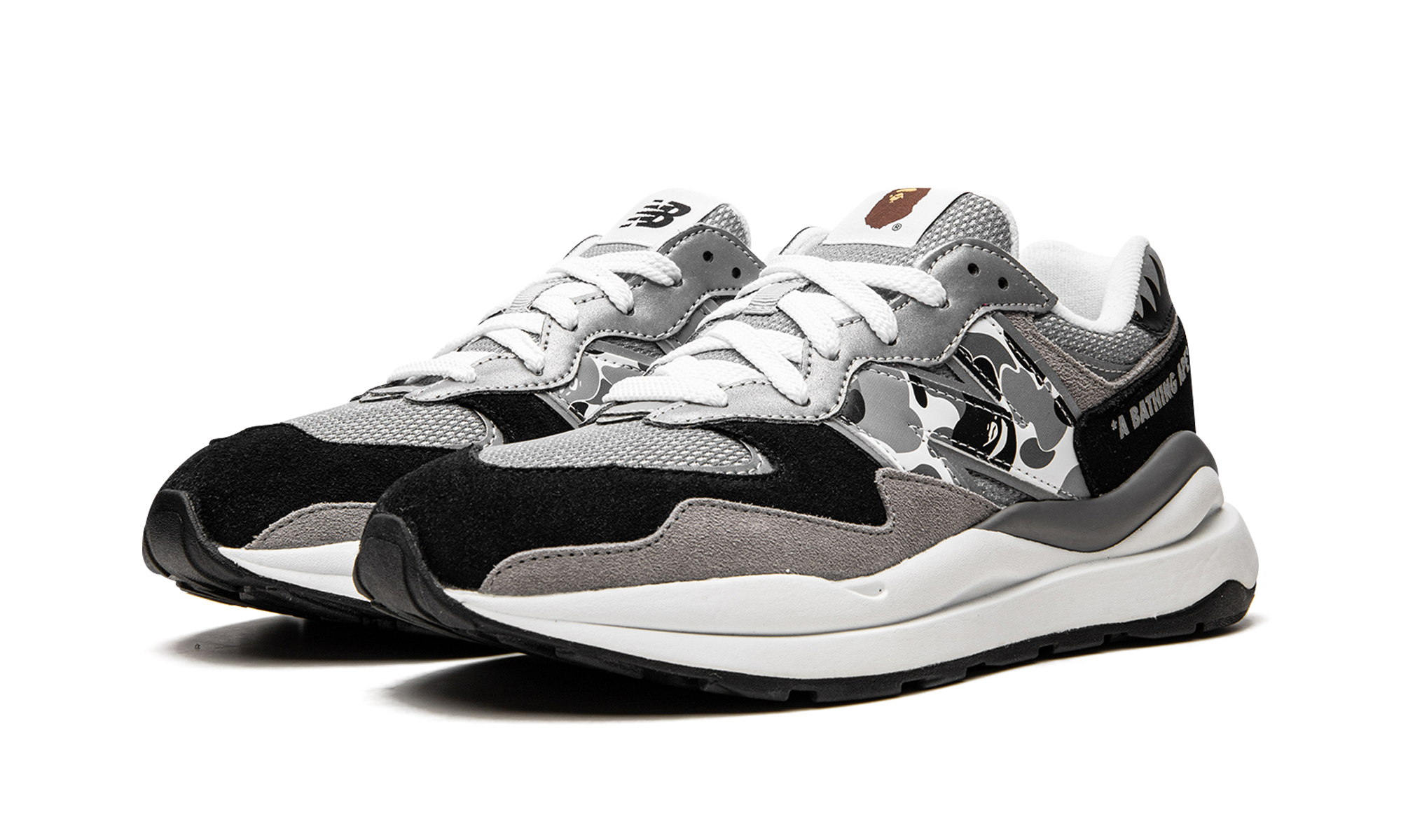 57/40 "bape X New Balance" - 2