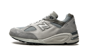 990 V2 "wtaps - Grey" - 1