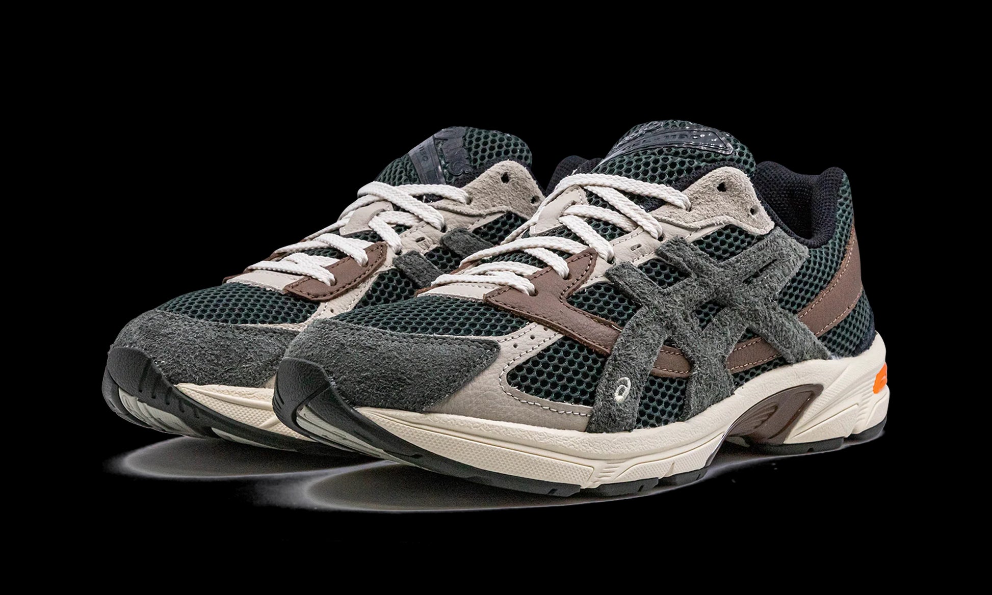 Asics Gel 1130 "HAL Studios" 1201A924 300