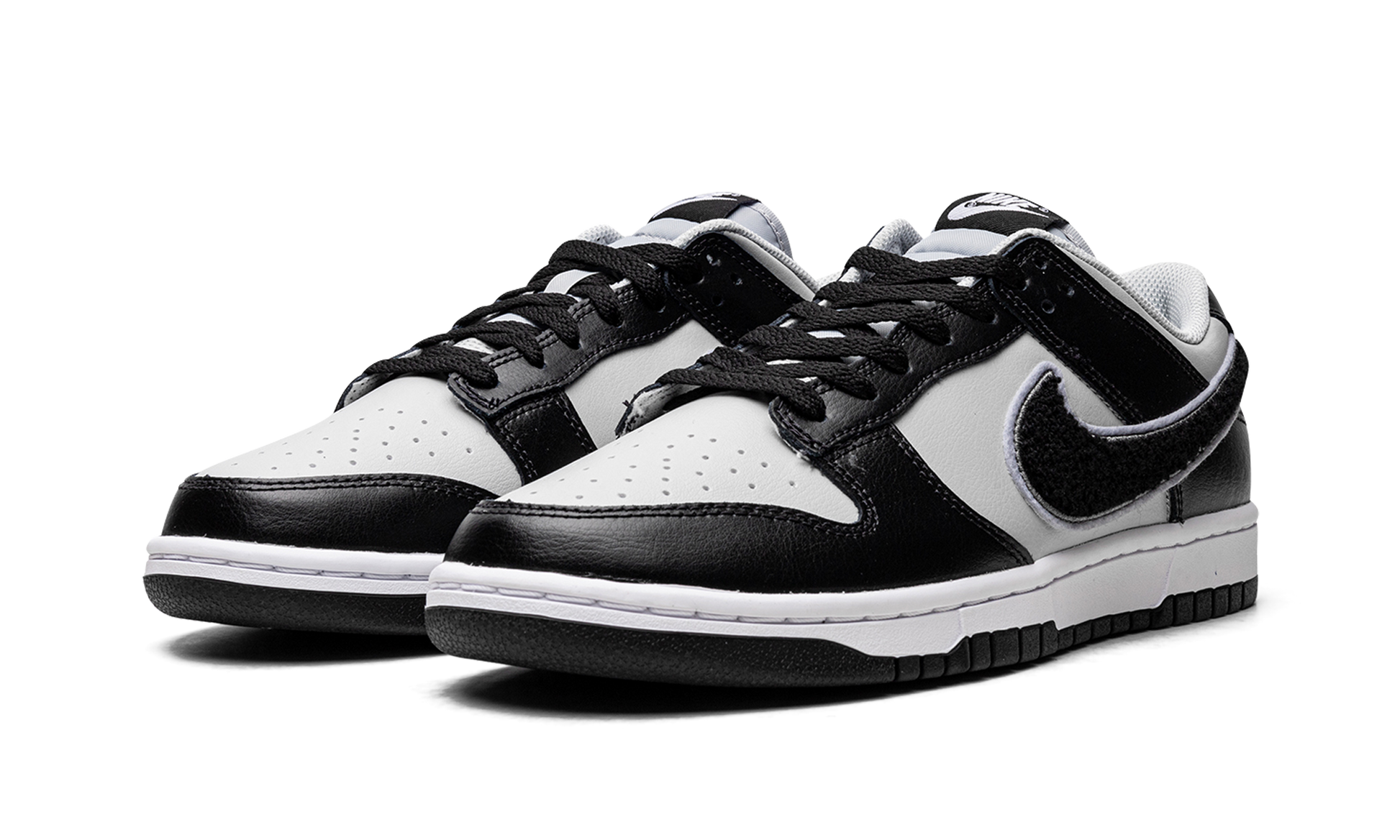 Dunk Low "chenille Swoosh Black Grey" - 2
