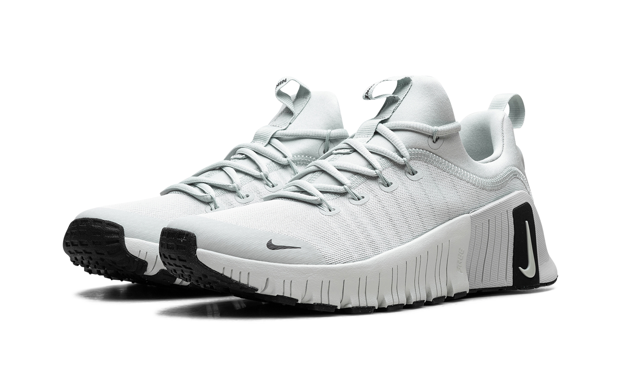 Free Metcon 6 Wmns "light Silver Black" - 2