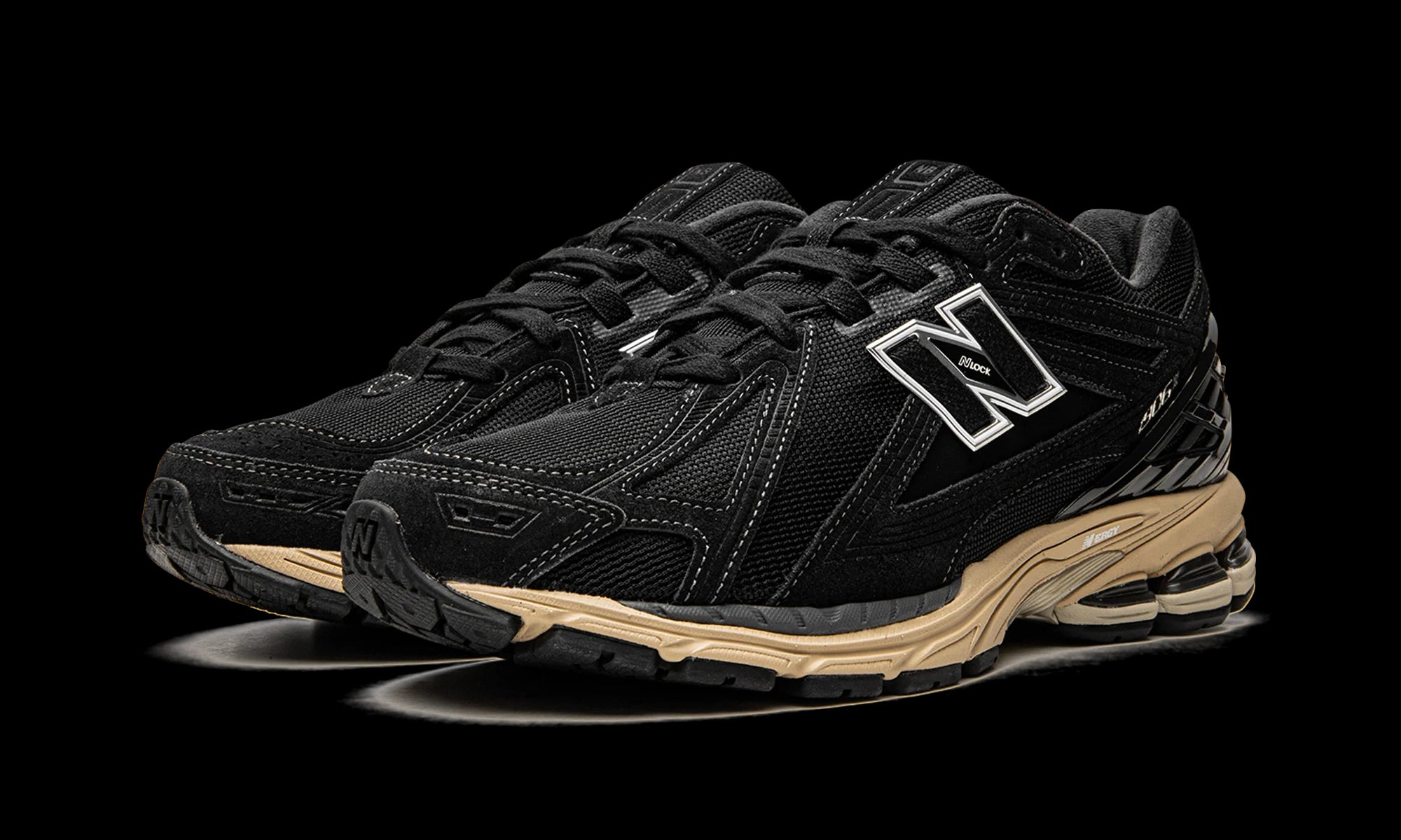 New Balance 1906R "Black Cream" M1906RK