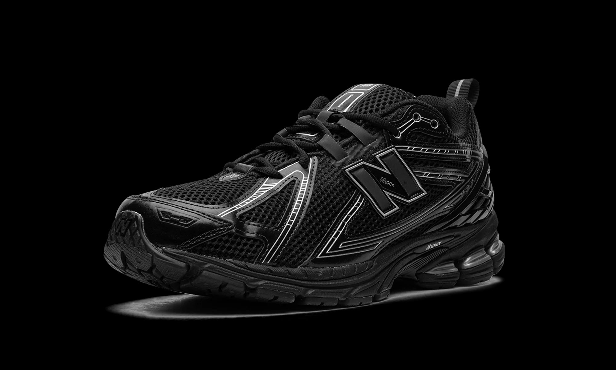 New Balance 1906R "Black / Silver" M1906RCH
