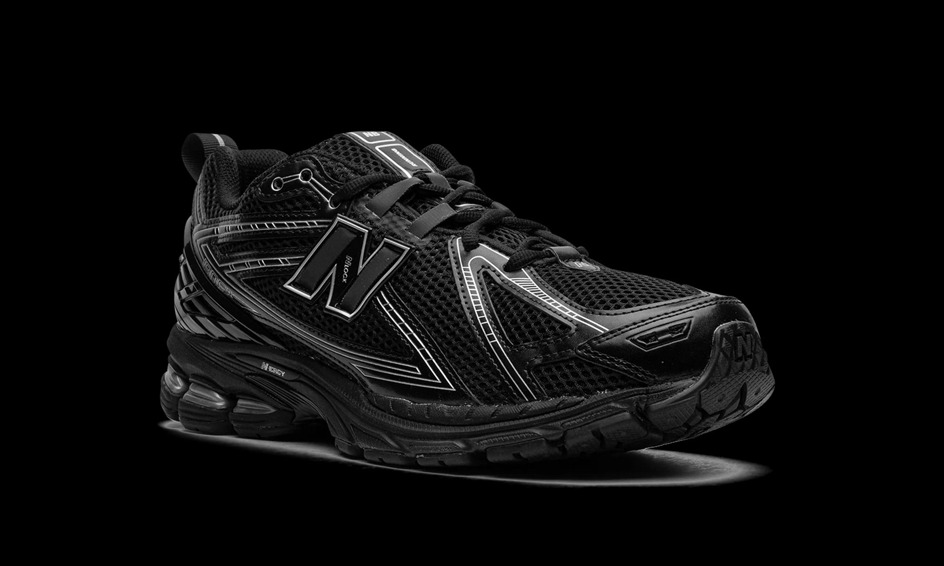 New Balance 1906R "Black / Silver" M1906RCH