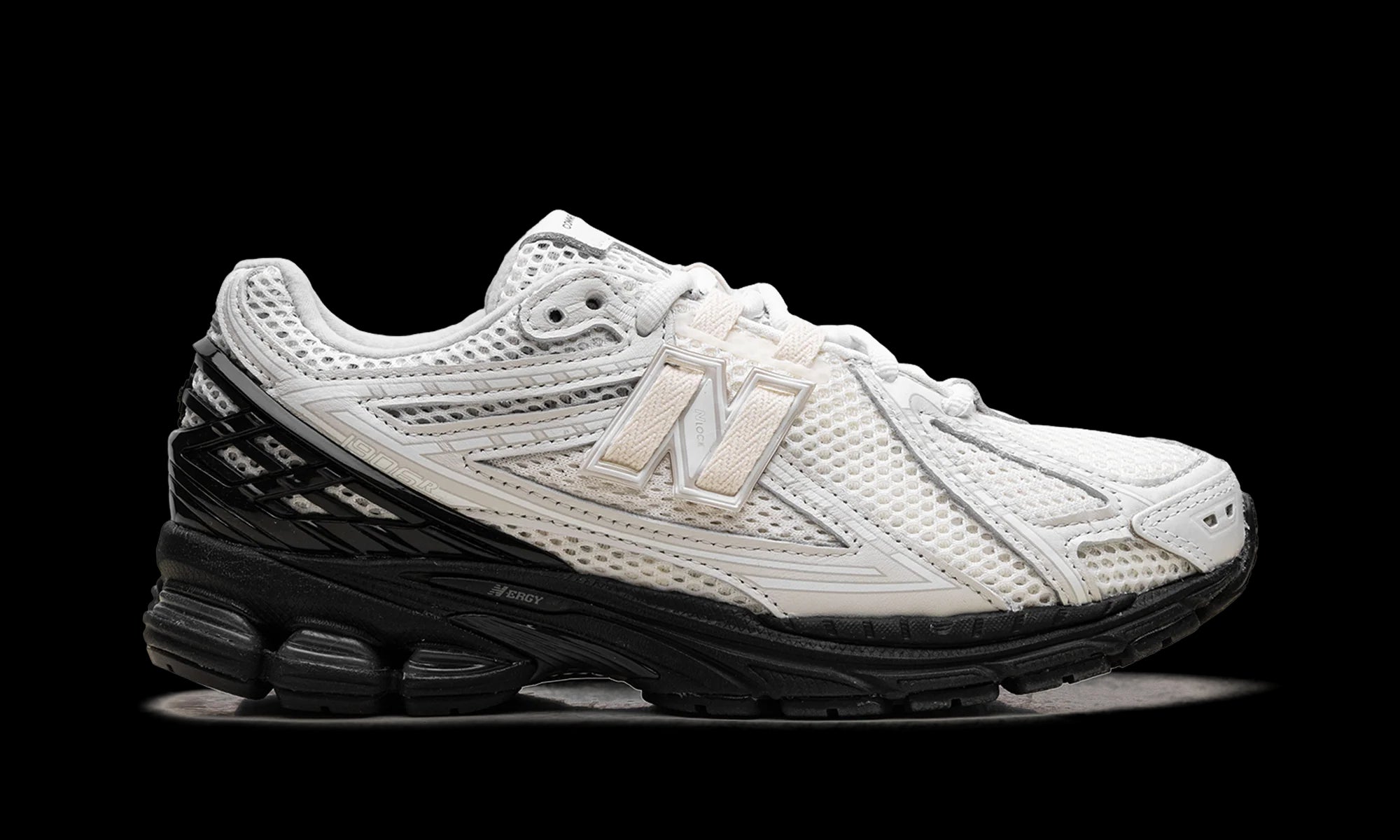 New Balance 1906R "Comme des Garcons Homme - White" M1906RCO