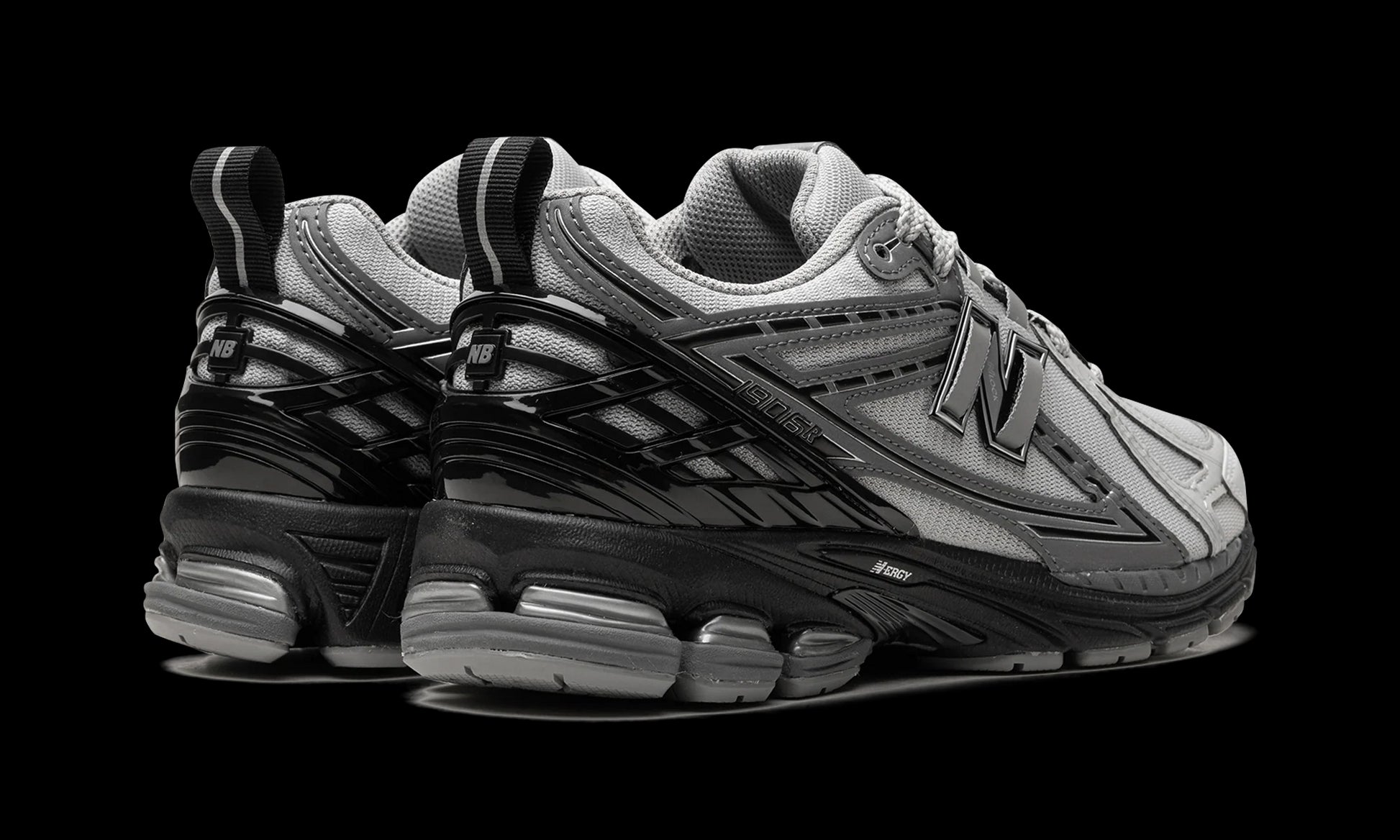 New Balance 1906R "Grey / Black" M1906RHA