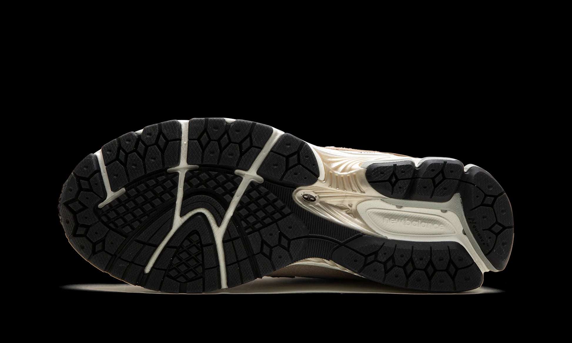 New Balance 1906R "MINDFUL GREY/MOONBEAM/SILVER METALLIC" M1906RW