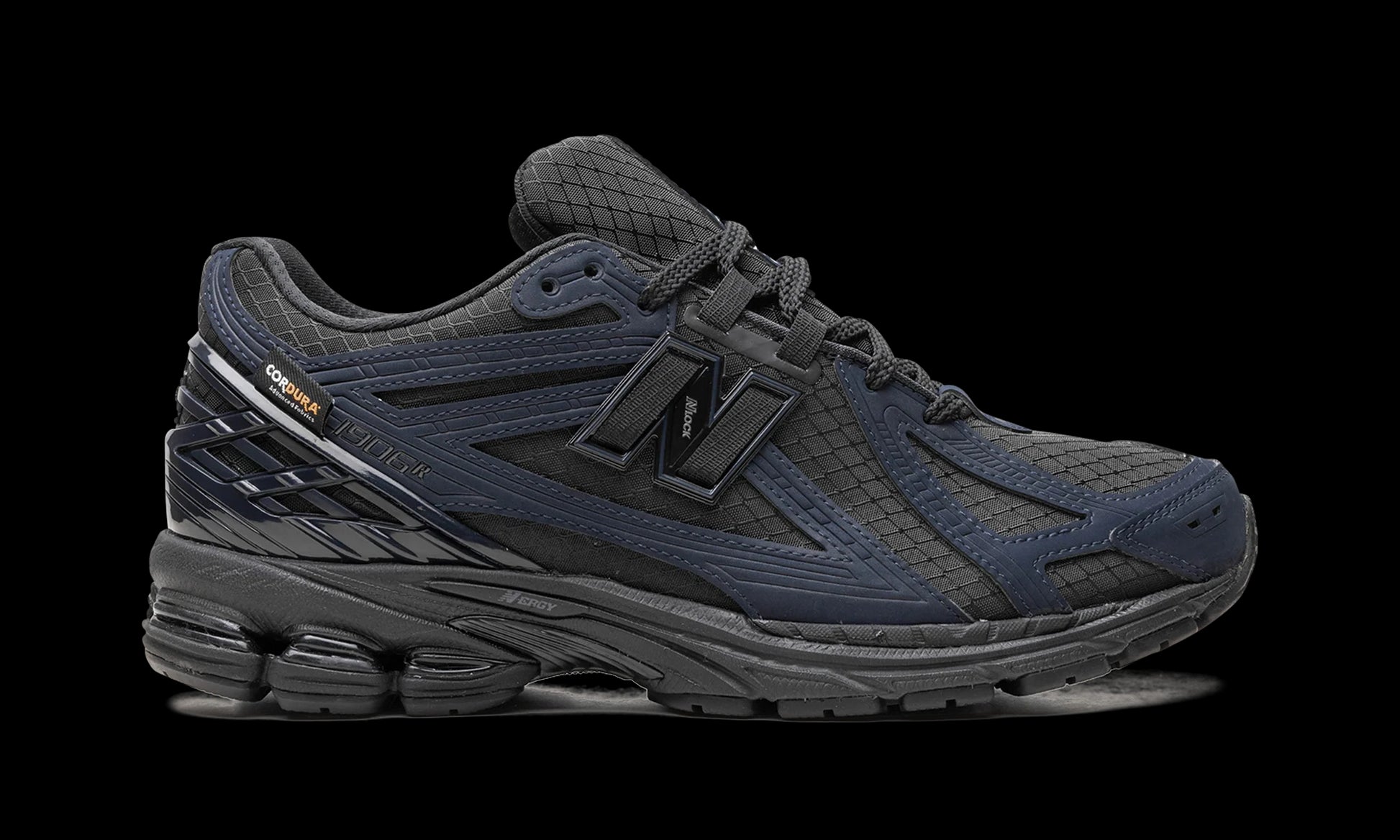 New Balance 1906R "Outerspace/Black/Black" M1906RWE