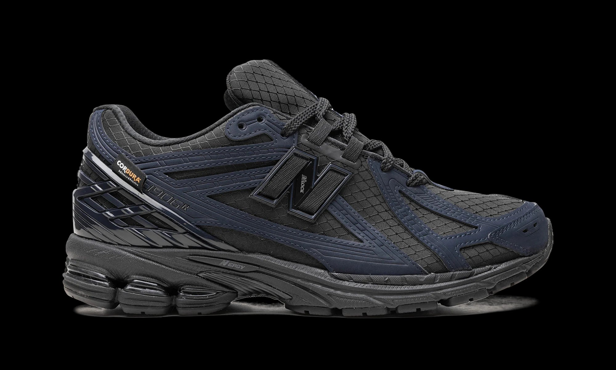 New Balance 1906R "Outerspace/Black/Black" M1906RWE