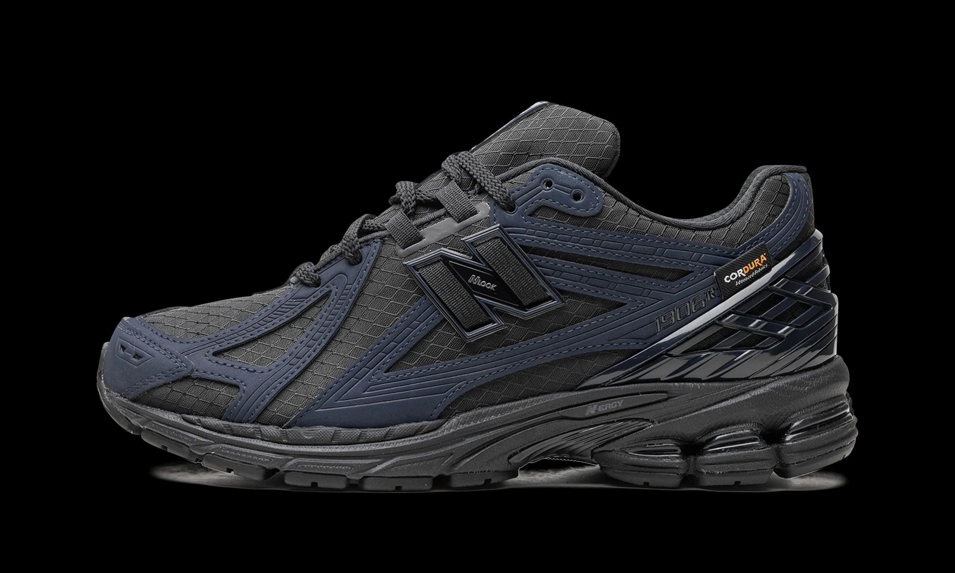 New Balance 1906R "Outerspace/Black/Black" M1906RWE