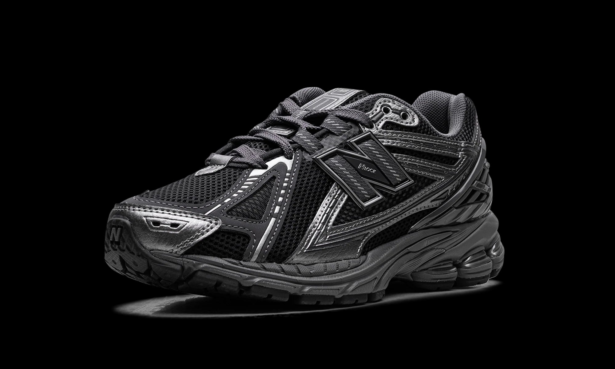 New Balance 1906R "Phantom Dark Grey Metallic Silver" M1906RES