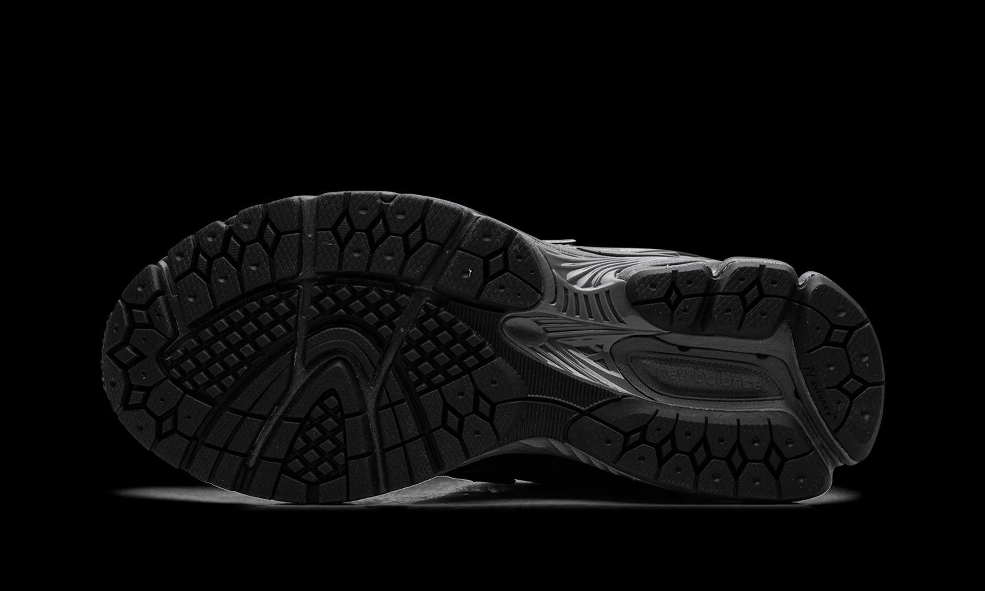 New Balance 1906R "Phantom Dark Grey Metallic Silver" M1906RES