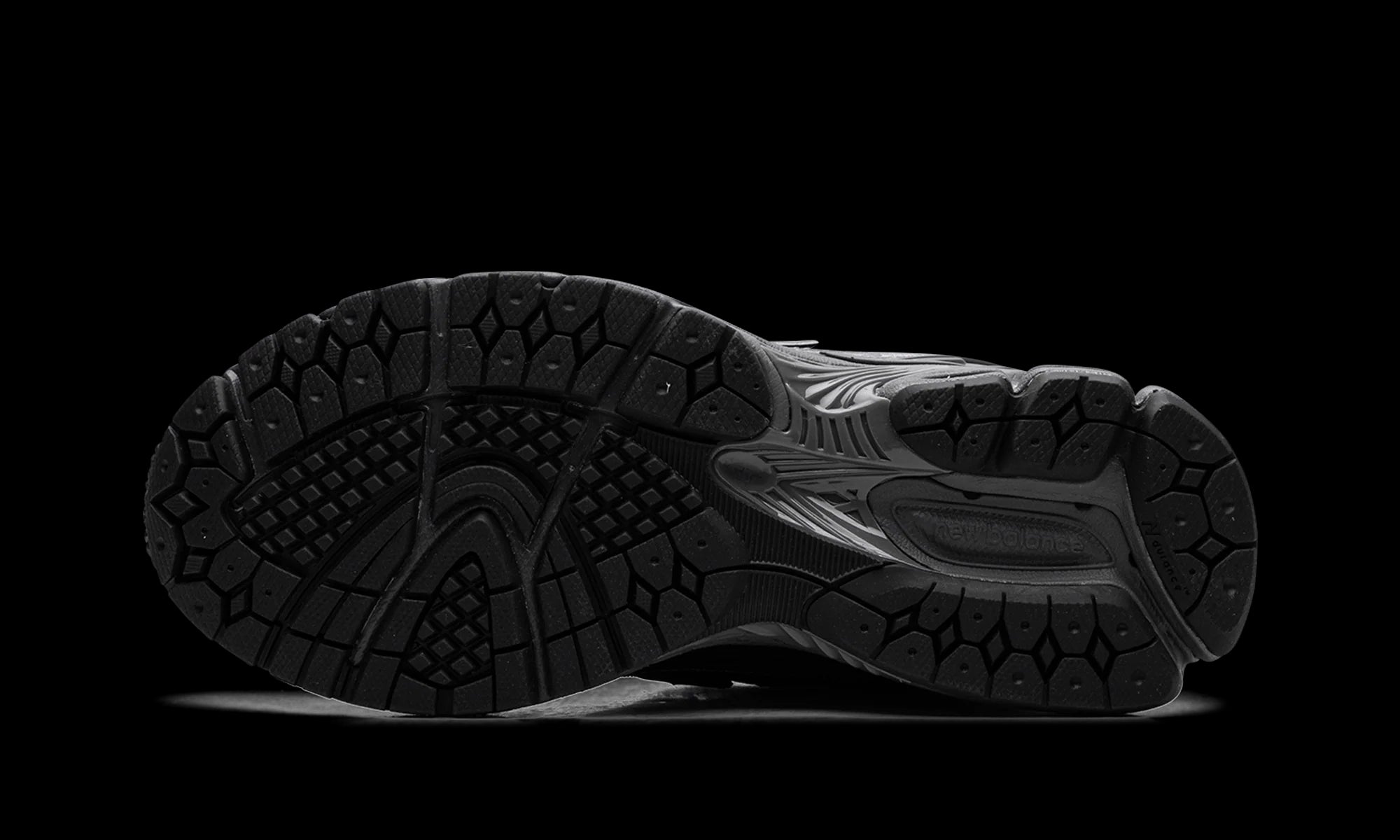 New Balance 1906R "Phantom Dark Grey Metallic Silver" M1906RES