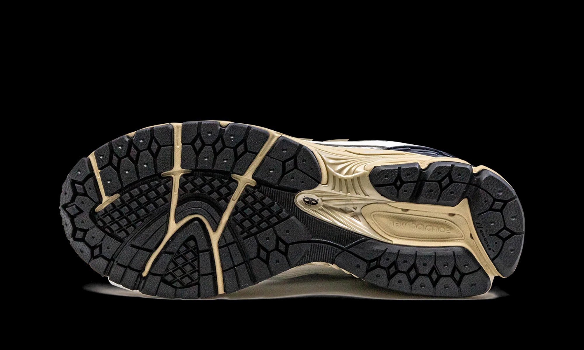 New Balance 1906R "Sea Salt Eclipse True Red" M1906RR