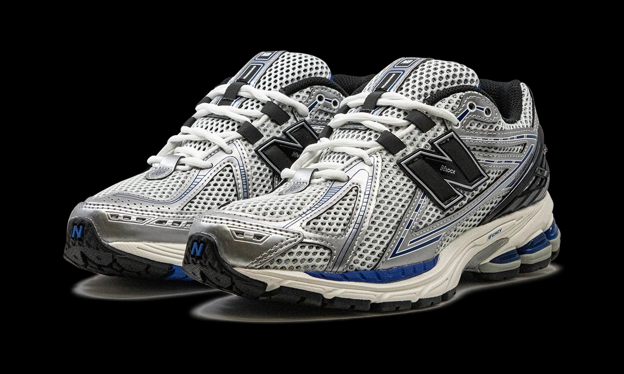 New Balance 1906R "Silver Metallic" M1906RCD