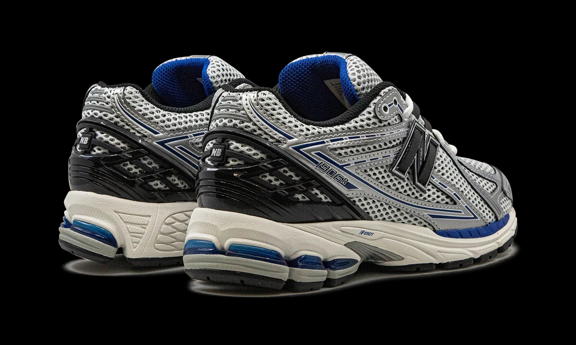 New Balance 1906R "Silver Metallic" M1906RCD