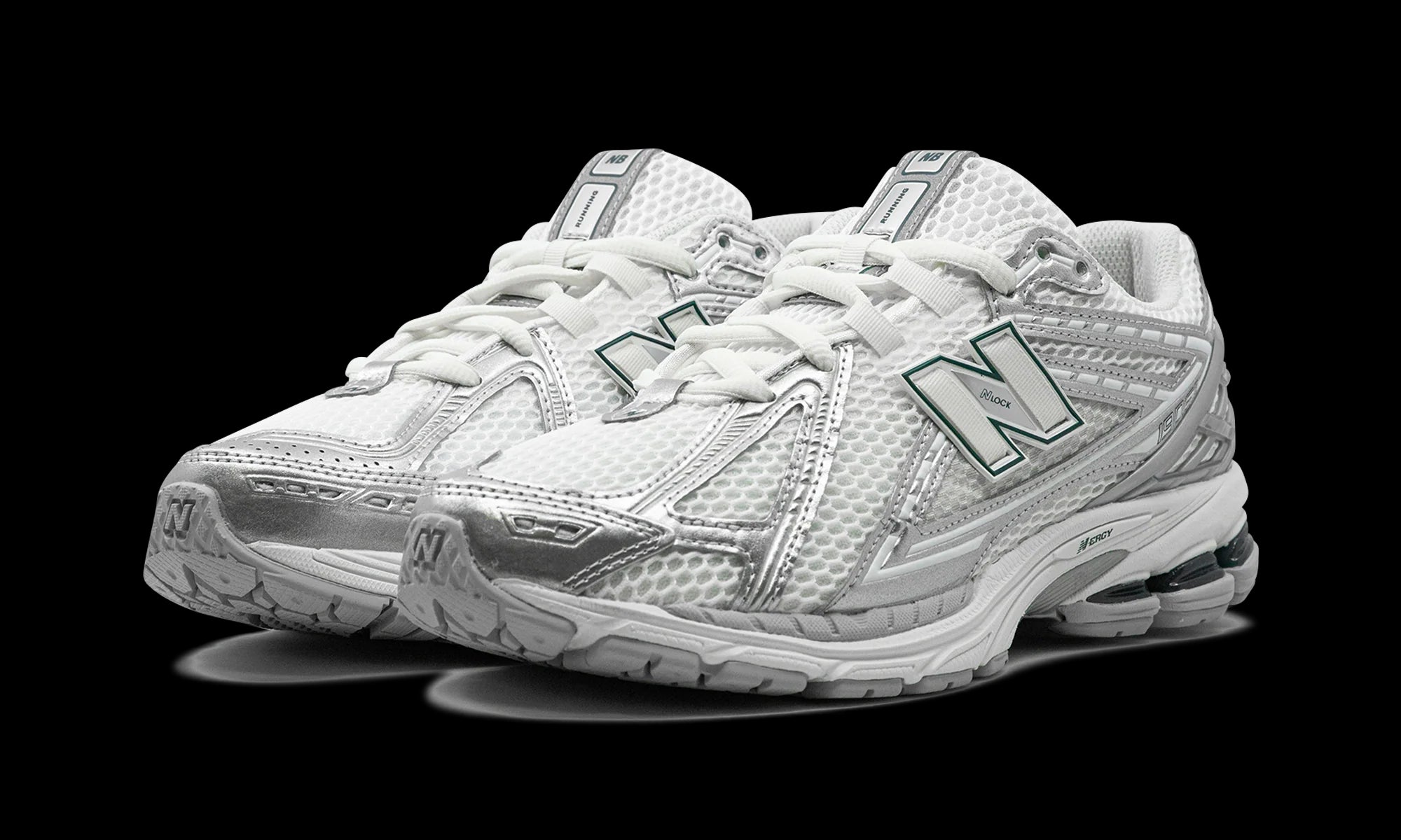 New Balance 1906R "SILVER METALLIC" M1906REE