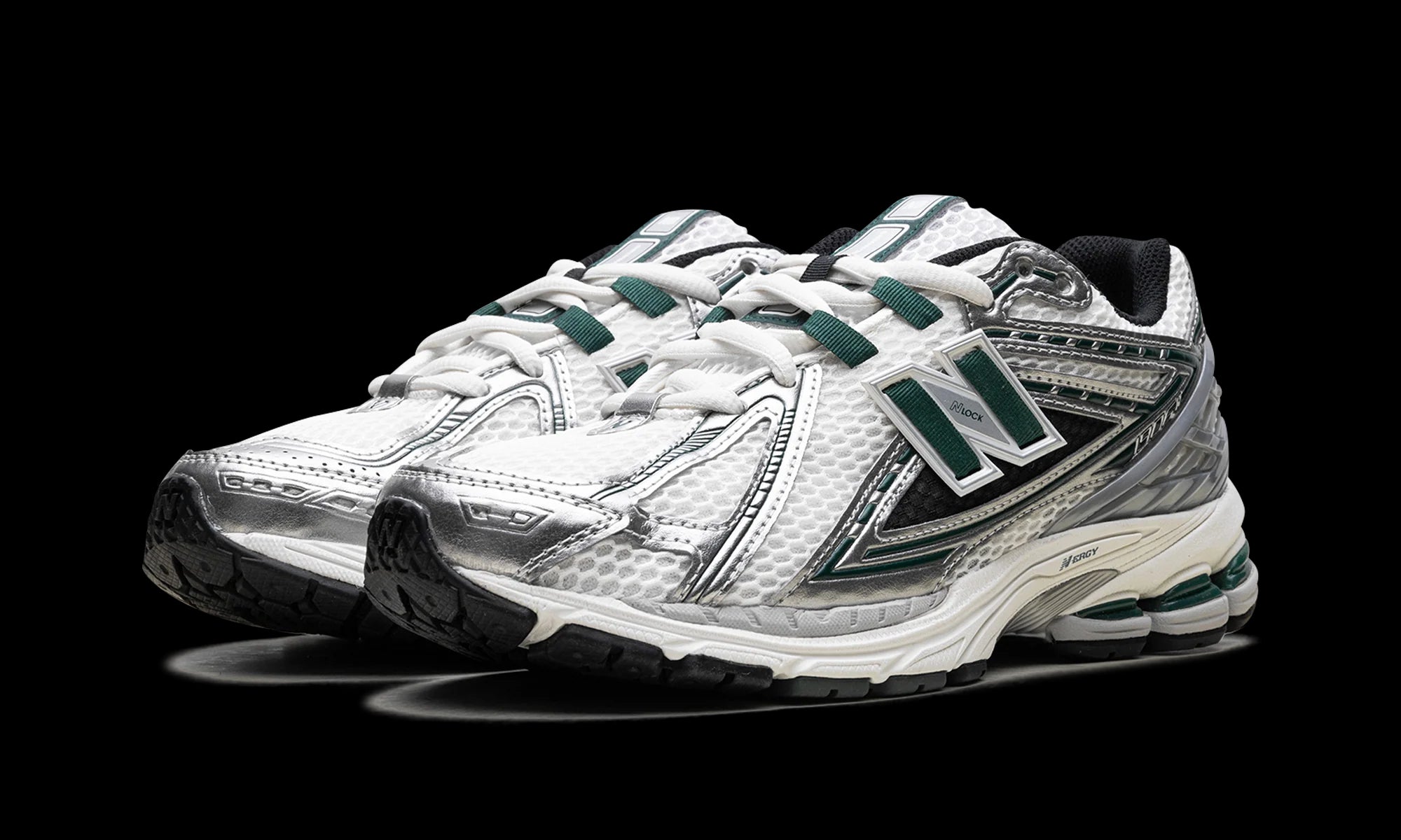 New Balance 1906R "Silver Metallic Nightwatch Green" M1906REU