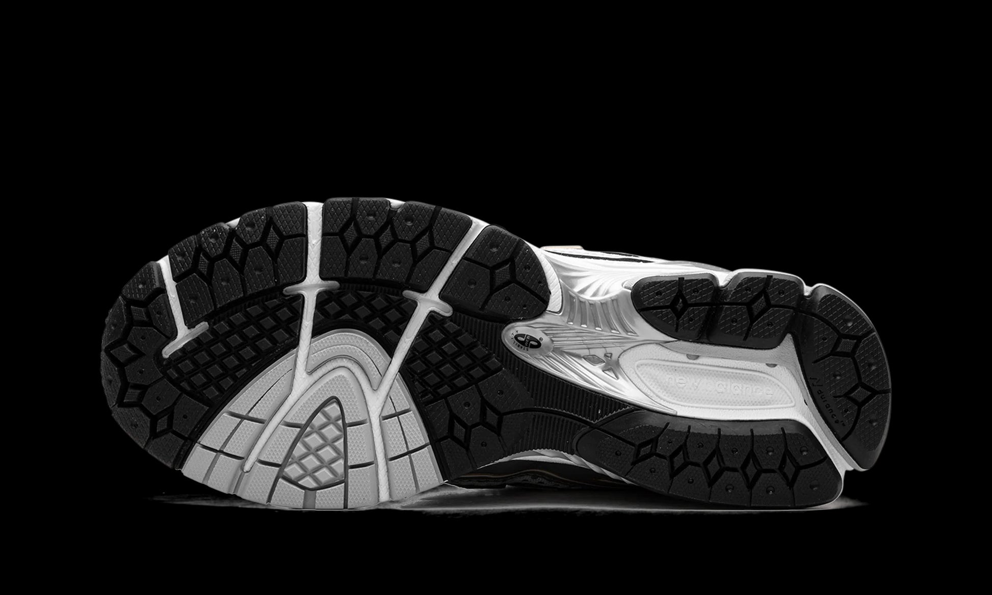 New Balance 1906R "White Rain Cloud Silver Metallic" M1906RI