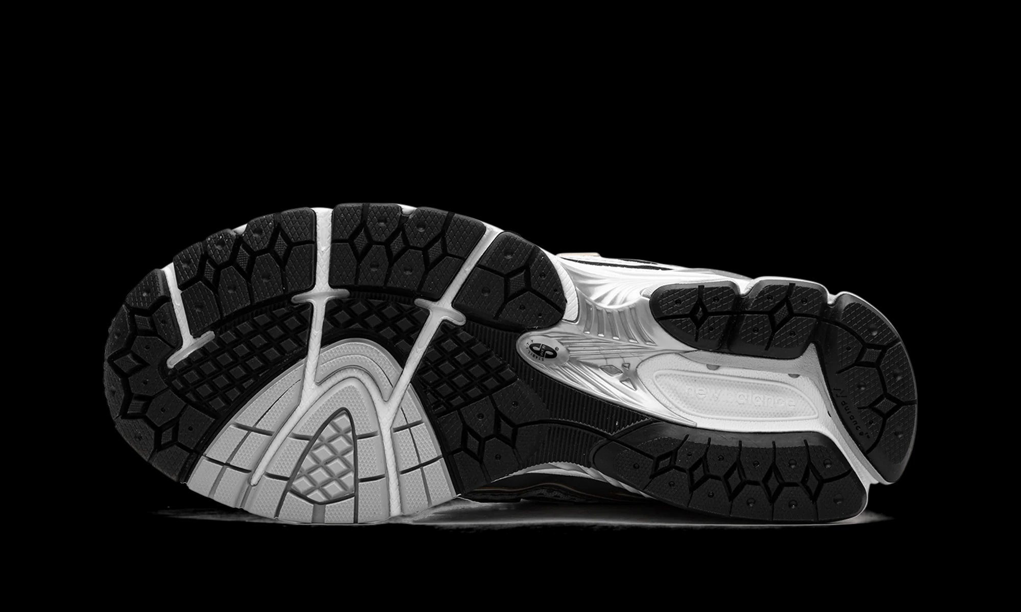 New Balance 1906R "White Rain Cloud Silver Metallic" M1906RI