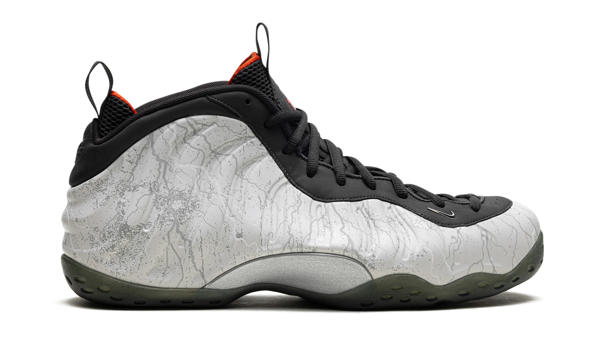 Nike Air Foamposite One Premium "Tekken 8 - Jin Kazama" HF6367 001