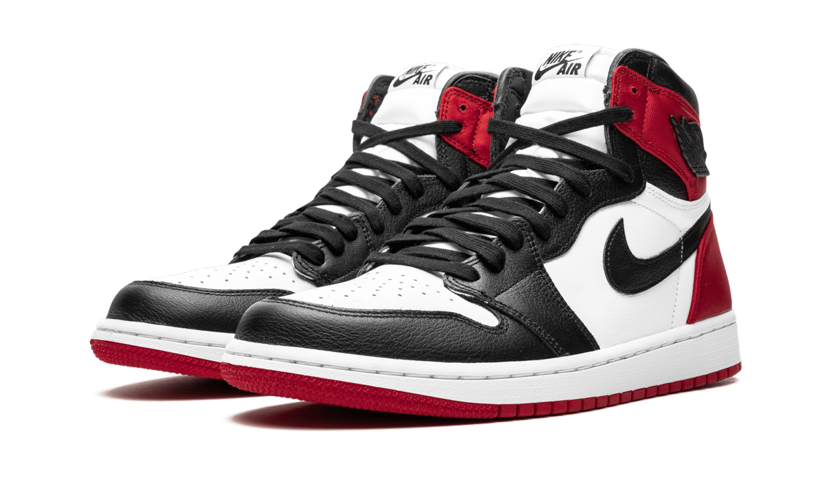 Nike AIR JORDAN 1 HIGH OG WMNS "Satin Black Toe" CD0461 016