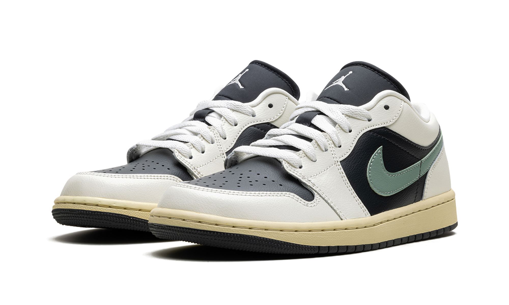 Nike Air Jordan 1 Low WMNS "Jade Smoke" DC0774 001