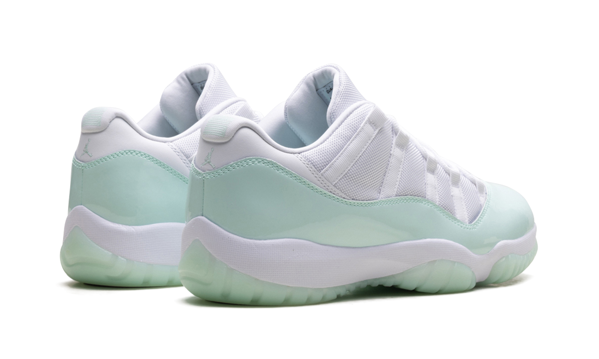 Nike Air Jordan 11 Low WMNS "Igloo" AH7860 103