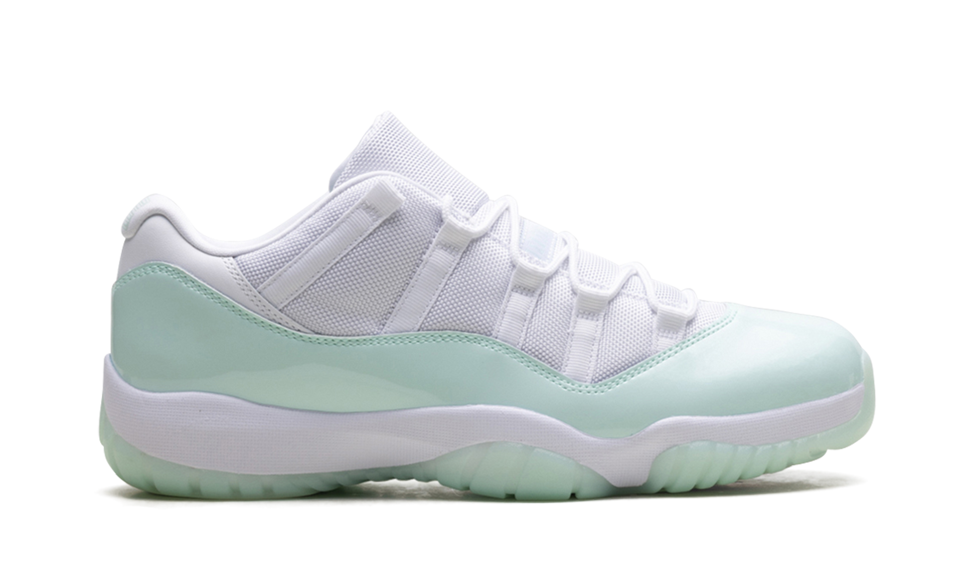 Nike Air Jordan 11 Low WMNS "Igloo" AH7860 103