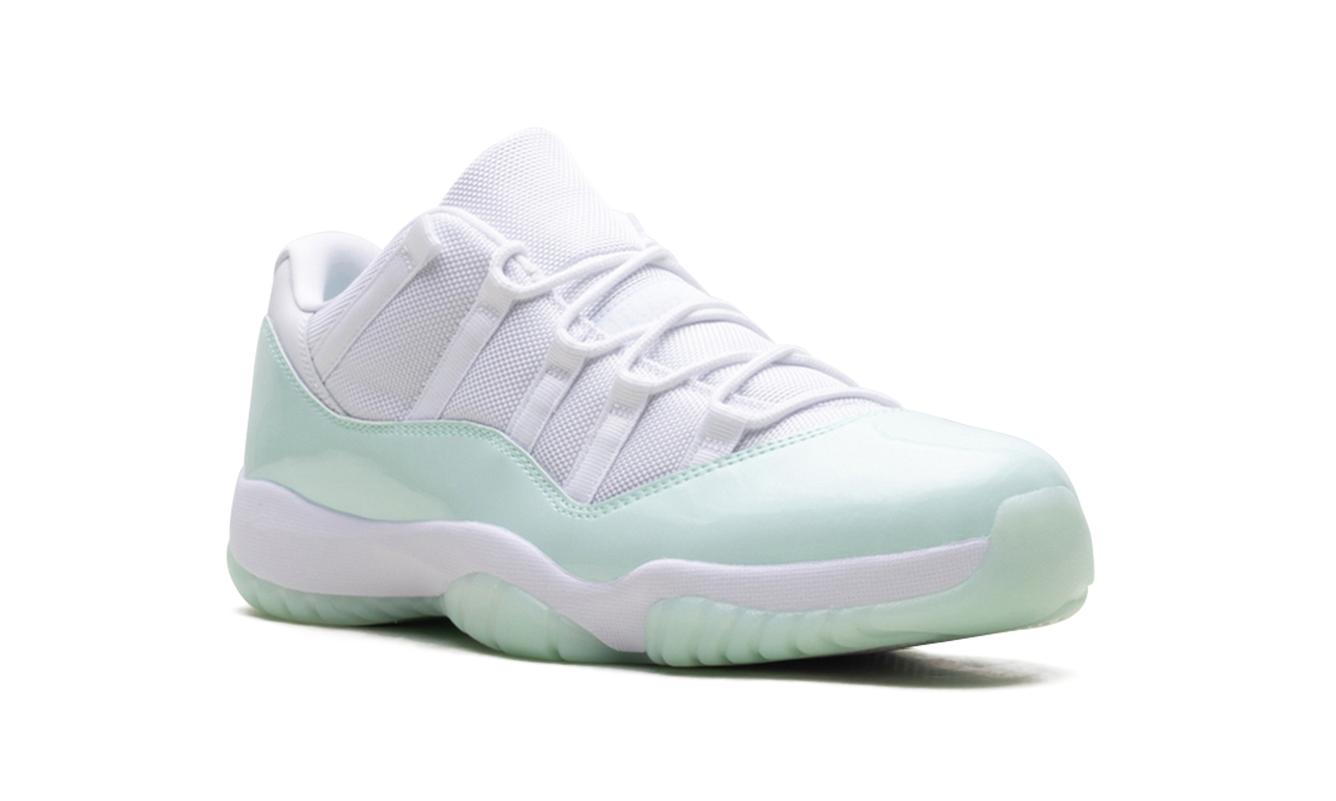 Nike Air Jordan 11 Low WMNS "Igloo" AH7860 103