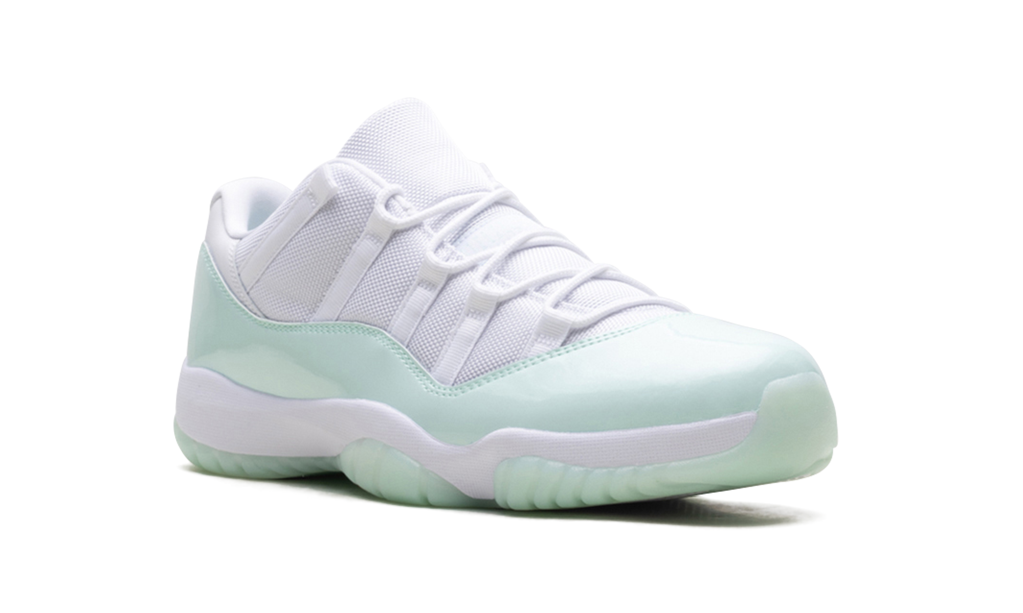 Nike Air Jordan 11 Low WMNS "Igloo" AH7860 103
