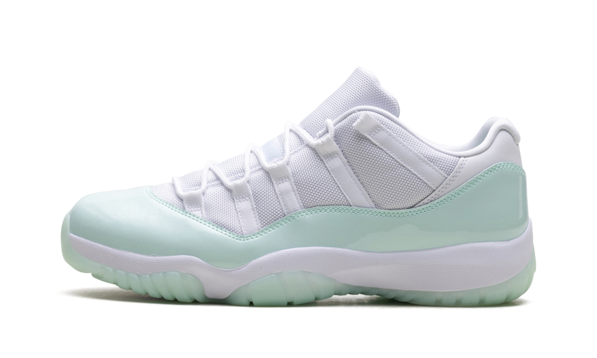 Nike Air Jordan 11 Low WMNS "Igloo" AH7860 103