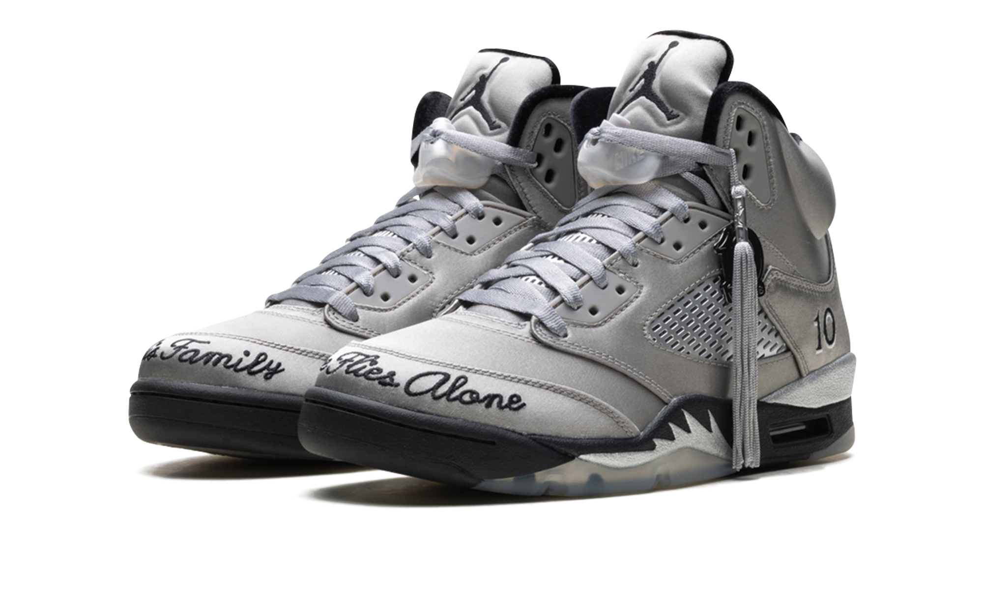 Nike Air Jordan 5 Retro WMNS "Wings (2025)" IO2038 001