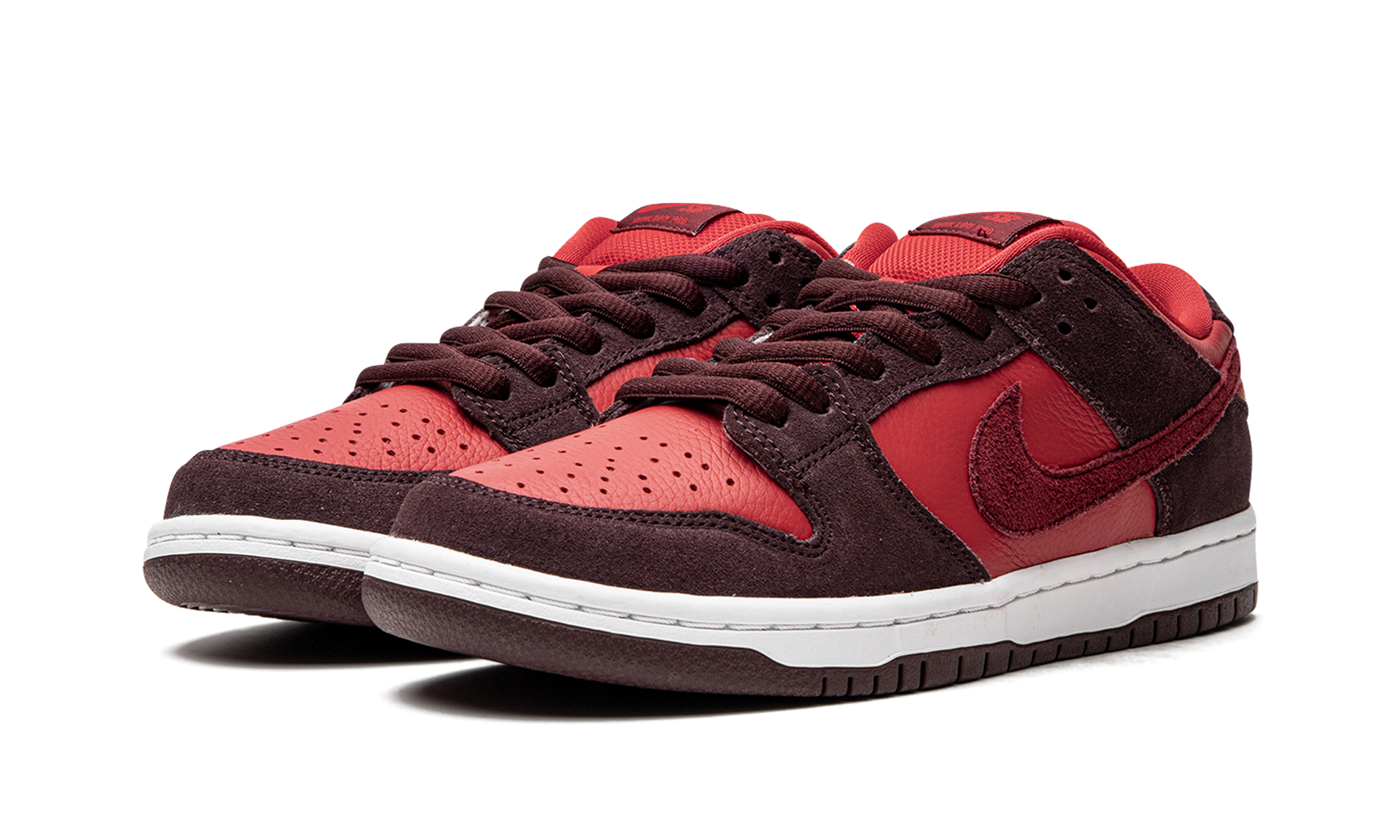 Nike SB Dunk Low "Cherry" DM0807 600