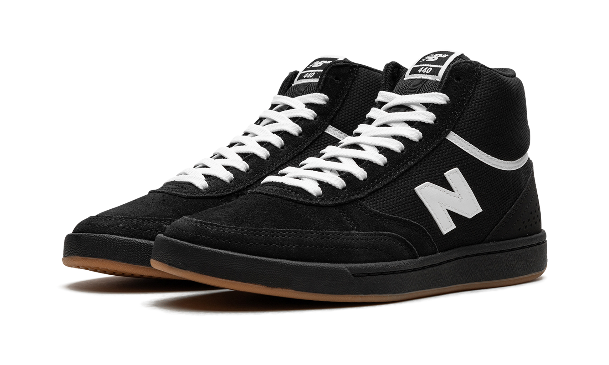 Numeric 440 "black White Gum" - 2
