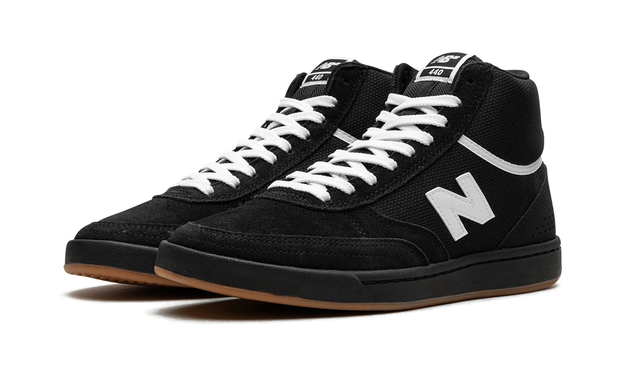 Numeric 440 "black White Gum" - 2