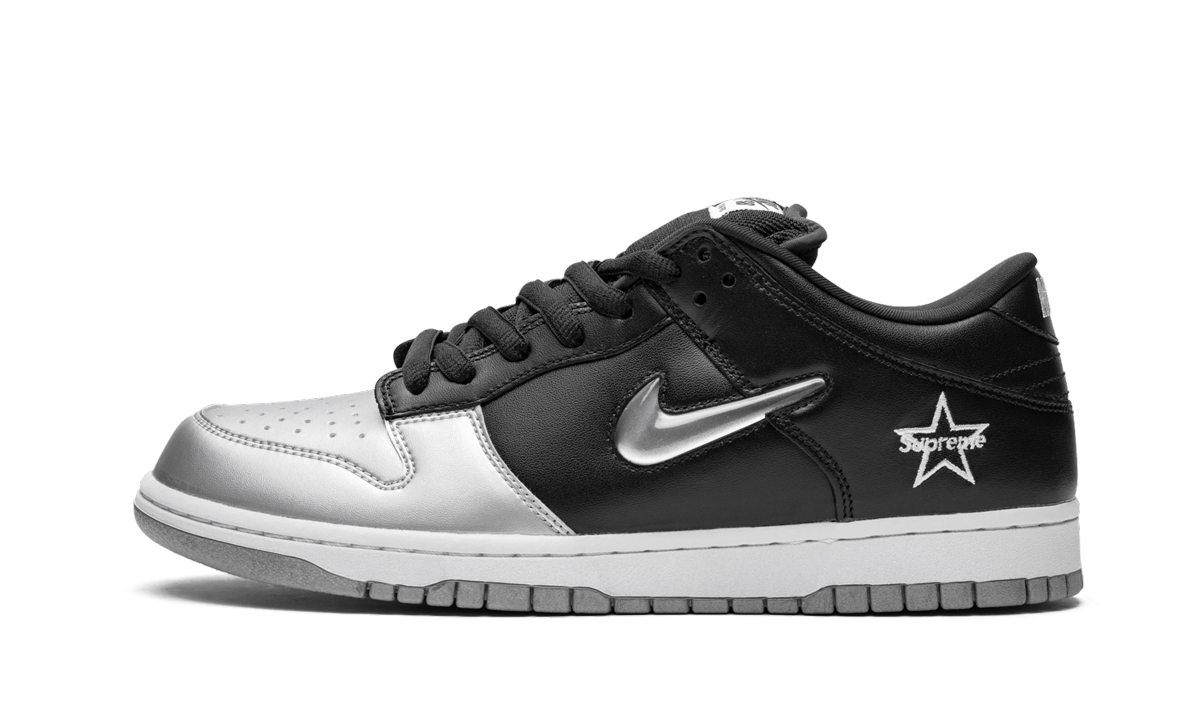 Sb Dunk Low Og Qs "supreme - Jewel Swoosh Silver/black" - 1