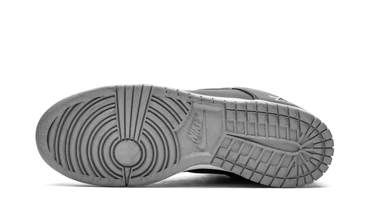 Sb Dunk Low Og Qs "supreme - Jewel Swoosh Silver/black" - 5