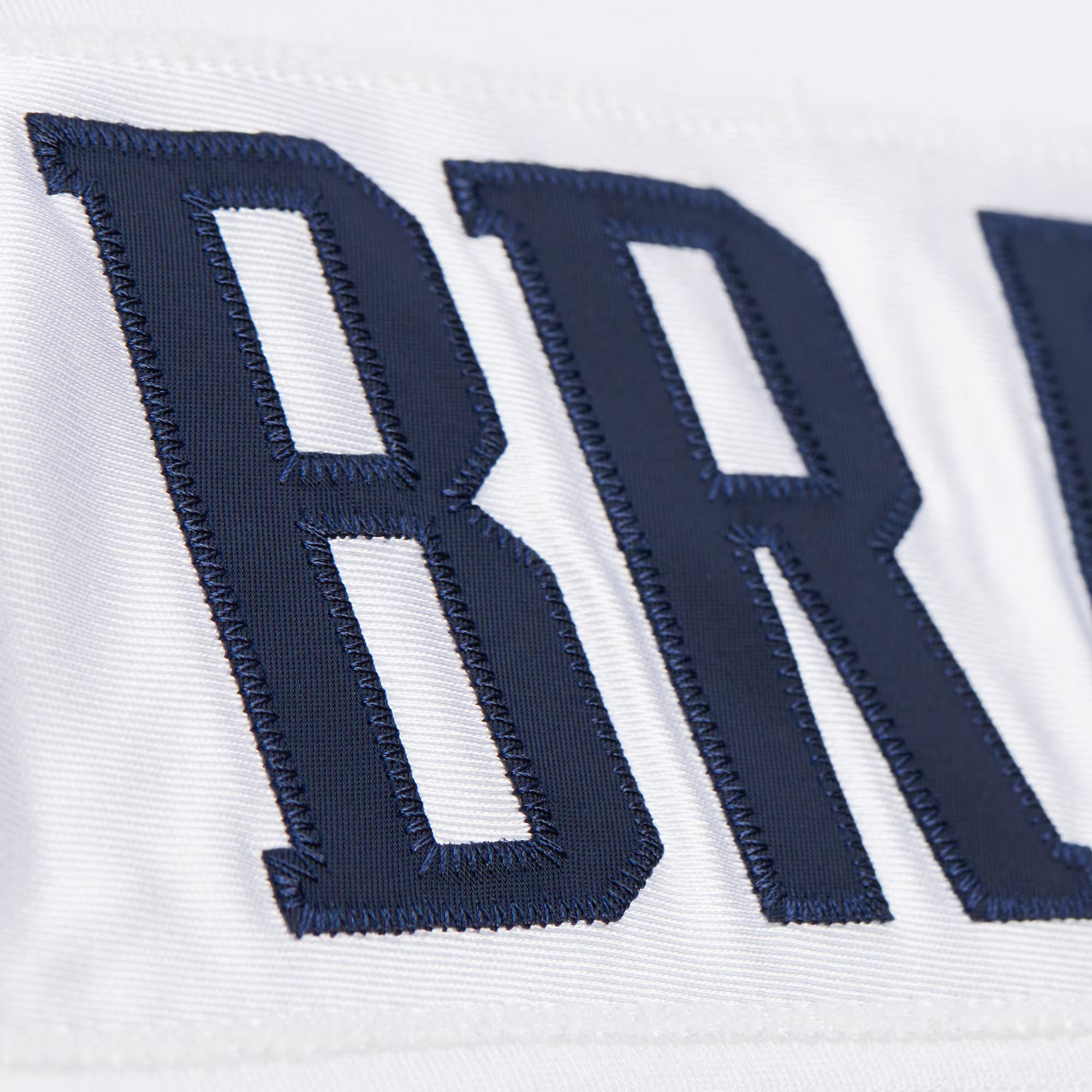 Tom Brady New England Patriots Mitchell &amp; Ness 2000 Authentic Jersey - White